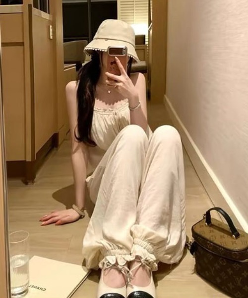 FAVORITO(ファヴォリート)の「キャミソールパンツセットアップ(セットアップ・レディース・ベージュ・F)」の5枚目の写真