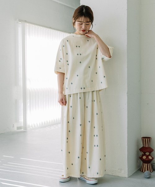POU DOU DOU(プードゥドゥ)の「フラワー刺繍キュロットパンツ(その他パンツ・レディース・キナリ/ネイビー/ブルー・M)」の11枚目の写真