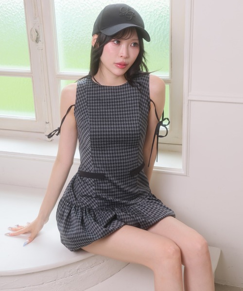 LIPSERVICE(リップサービス)の「バルーンヘムチェックノースリワンピース(ワンピース・レディース・ボルドー/ベージュ/グレー・FREE)」の16枚目の写真
