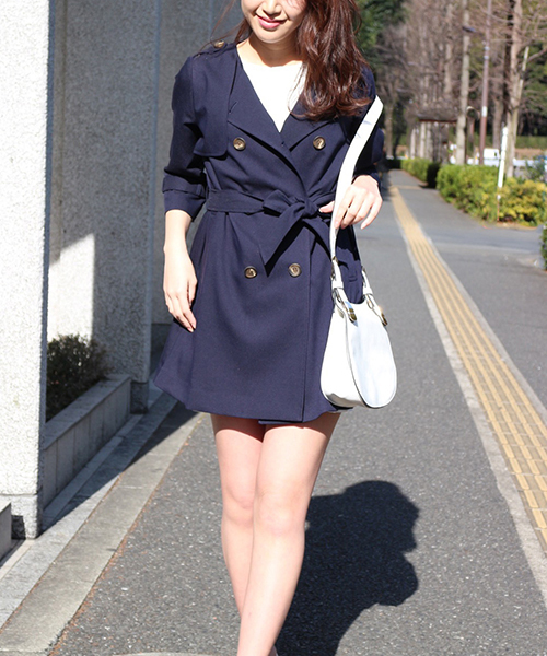 FREE'S MART（フリーズマート）の「ノーカラートレンチコート（トレンチコート・レディース・ベージュ/ネイビー・SMALL/MEDIUM）」の8枚目の写真