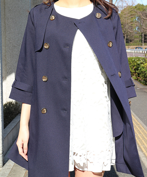 FREE'S MART（フリーズマート）の「ノーカラートレンチコート（トレンチコート・レディース・ベージュ/ネイビー・SMALL/MEDIUM）」の9枚目の写真