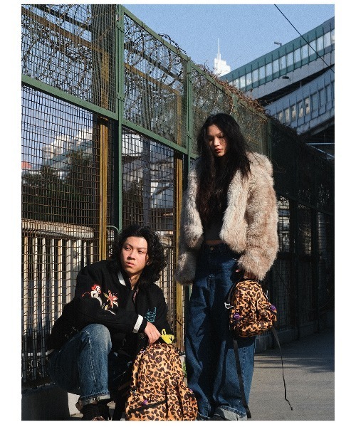 OFFWINTER(オフウィンター)の「【OFFWINTER】 レオパード ロケットバックパック / リュック M-L PC収納可15インチ(スペースシリーズ)(バックパック/リュック・メンズ・レオパード・ML)」の7枚目の写真