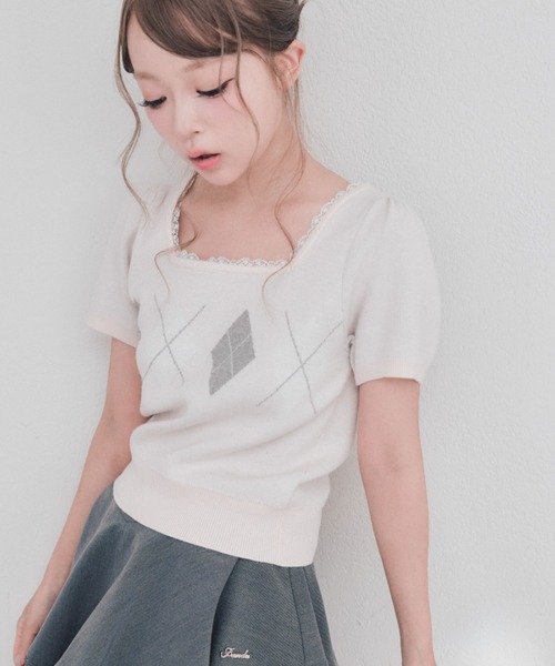 OLIVE des OLIVE(オリーブデオリーブ)の「Back Ribbon アーガイルトップス(ニット/セーター・レディース・トップグレー/ピンク/ブラック/ブラウン・FREE)」の1枚目の写真