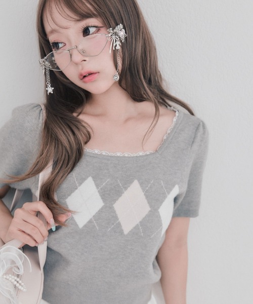 OLIVE des OLIVE(オリーブデオリーブ)の「Back Ribbon アーガイルトップス(ニット/セーター・レディース・トップグレー/ピンク/ブラック/ブラウン・FREE)」の3枚目の写真