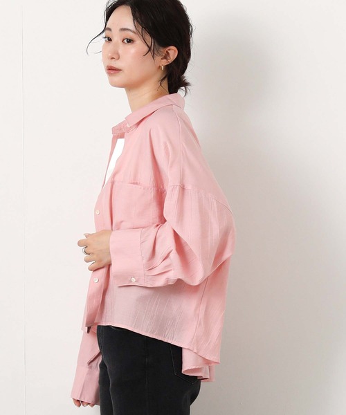 Gready Brilliant(グレディブリリアン)の「シワ加工ショートシャツ(シャツ/ブラウス・レディース・ピンク/キャメル/オフホワイト・38)」の18枚目の写真