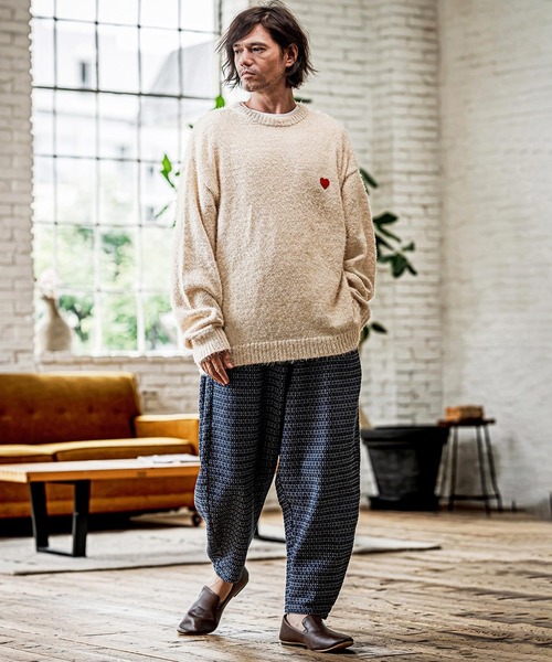 CAMBIO(カンビオ)の「mn3296-Feather Yarn Heart Crewneck Knit Pullover クルーネックニット(PF-262-017)(ニット/セーター・メンズ・ブラック/グレー/カーキ/ナチュラル・M/L)」の12枚目の写真