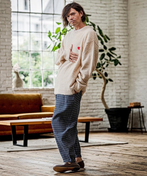 CAMBIO(カンビオ)の「mn3296-Feather Yarn Heart Crewneck Knit Pullover クルーネックニット(PF-262-017)(ニット/セーター・メンズ・ブラック/グレー/カーキ/ナチュラル・M/L)」の13枚目の写真
