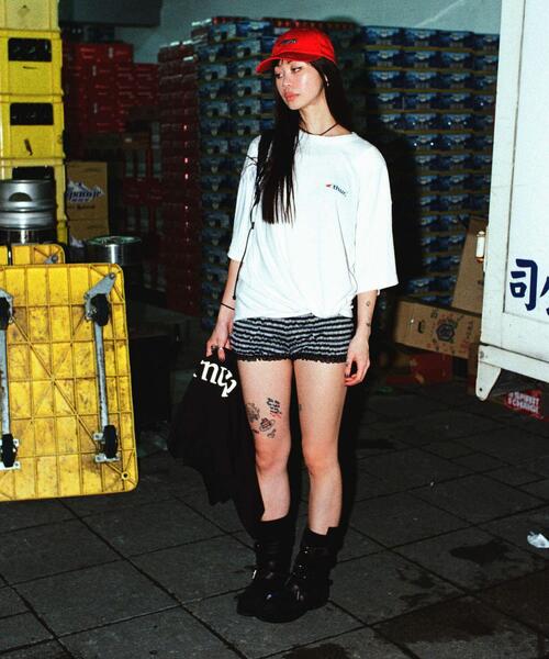URBAN RESEARCH(アーバンリサーチ)の「thur. esp logo SHORT-SLEEVE T-SHIRTS(Tシャツ/カットソー・メンズ・ホワイト/ブルー/パープル・X-LARGE/LARGE/MEDIUM)」の6枚目の写真