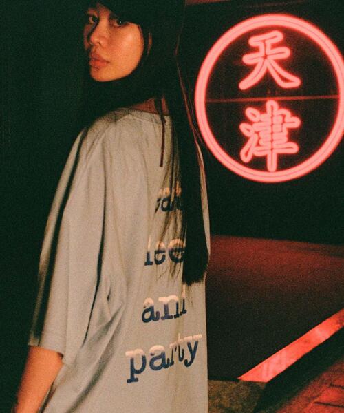 URBAN RESEARCH(アーバンリサーチ)の「thur. esp logo SHORT-SLEEVE T-SHIRTS(Tシャツ/カットソー・メンズ・ホワイト/ブルー/パープル・X-LARGE/LARGE/MEDIUM)」の11枚目の写真
