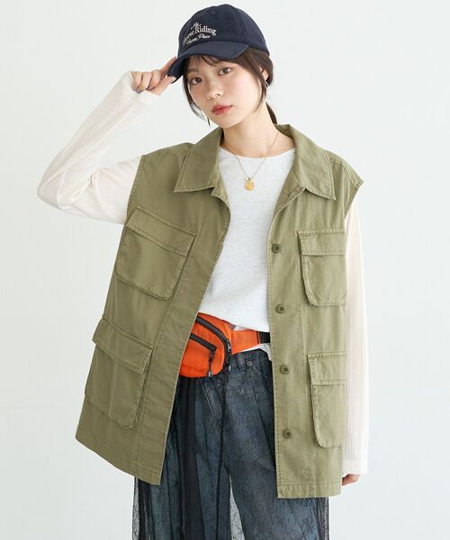 earth music&ecology(アースミュージックアンドエコロジー)の「ユーティリティベスト(ベスト・レディース・カーキ/チャコールグレー・FREE)」の1枚目の写真
