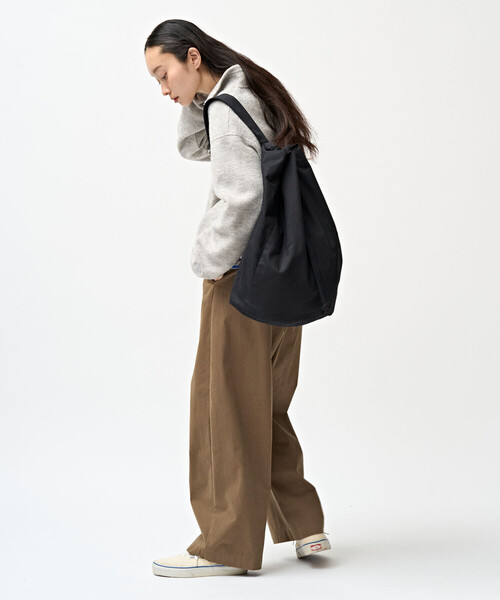 ORCIVAL(オーシバル)の「ORCIVAL | コットン ツイル ボンサック UNISEX(ショルダーバッグ・レディース・ブラック/アイボリー・-)」の12枚目の写真