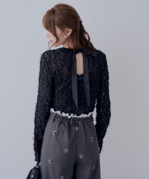 Chico(チコ)の「【SALON by Chico】バックフリルオープン3Dレーストップス(Tシャツ/カットソー・レディース・ライトベージュ/ブラック/ホワイト・FREE)」の18枚目の写真