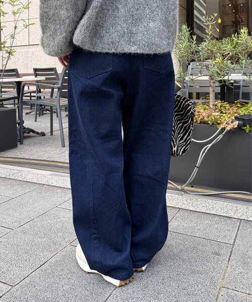Jena espace merveilleux（ジェナ　エスパスメルヴェイユ）の「カーブデニムパンツ（デニムパンツ・レディース・ブルー/ブルー系その他・FREE）」の5枚目の写真