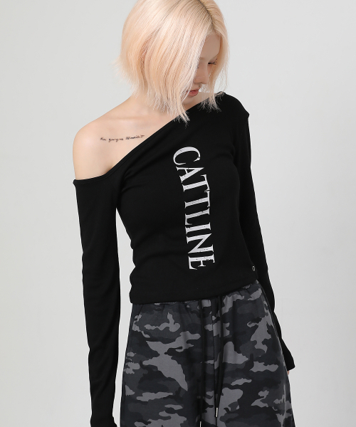 CATTLINE（カトリン）の「ワンショルダーロゴスナップTシャツ ブラック（Tシャツ/カットソー・レディース・ブラック・FREE）」の5枚目の写真