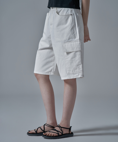 WAARFORWOMAN（ワール・フォー・ウーマン）の「W1138 カーゴショートパンツ_ホワイト（その他パンツ・レディース・その他・SMALL/MEDIUM/LARGE）」の5枚目の写真
