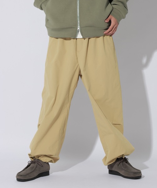 LAKOLE(ラコレ)の「ピーチパラシュートパンツ / 1070210(その他パンツ・メンズ・ブラック/ベージュ・LARGE/MEDIUM)」の2枚目の写真