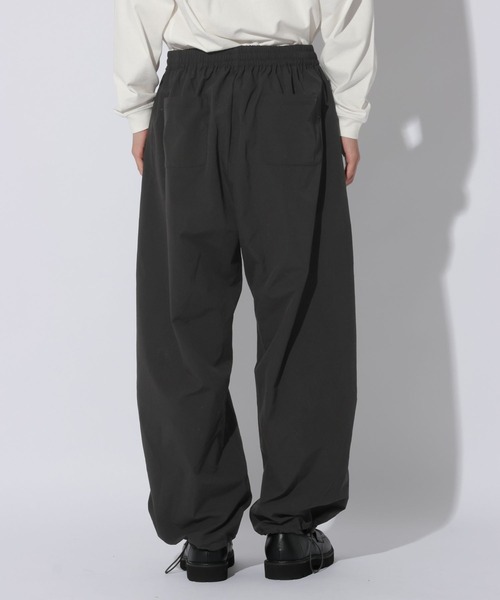 LAKOLE(ラコレ)の「ピーチパラシュートパンツ / 1070210(その他パンツ・メンズ・ブラック/ベージュ・LARGE/MEDIUM)」の15枚目の写真