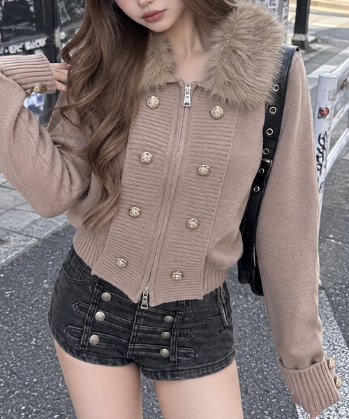 SPINNS（スピンズ）の「ナポレオンジップニット/フェイクファー/ストリート女子（カーディガン/ボレロ・レディース・チャコール/ブラウン/モカ/ブラック・ONESIZE）」の4枚目の写真