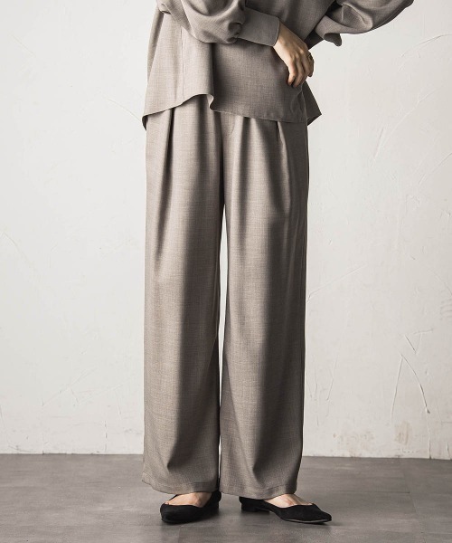 MAYSON GREY(メイソングレイ)の「【一瞬で楽とキレイを叶える】ナチュラルストレッチイージーワイドパンツ≪セットアップ対応≫(その他パンツ・レディース・ブラック/ベージュ・M)」の2枚目の写真