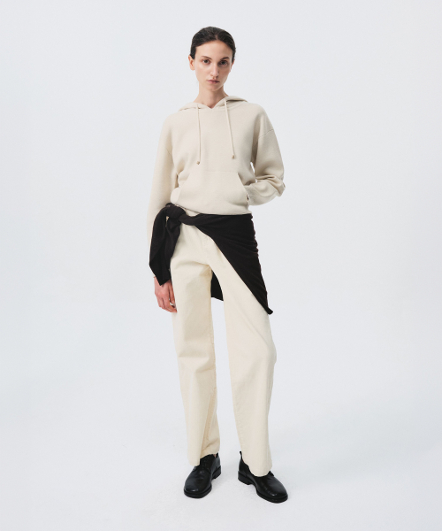 LOOKAST(ルックキャスト)の「ウールイージーフードパーカー ニット_ベージュ(ニット/セーター・レディース・ベージュ・SMALL/MEDIUM)」の2枚目の写真