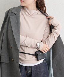 長袖プレート付きハイネックカットソー