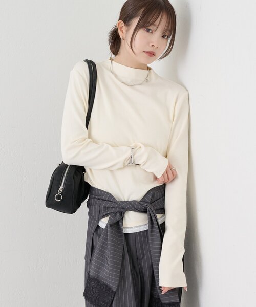 mystic(ミスティック)の「長袖プレート付きハイネックカットソー(Tシャツ/カットソー・レディース・ベージュ/チャコールグレー/アイボリー/ブラック・FREE)」の9枚目の写真