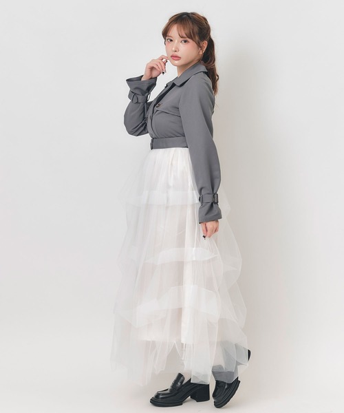 REDYAZEL(レディアゼル)の「トレンチライクボリュームタックチュールロングワンピース(ワンピース・レディース・グレー/ベージュ/ブラック・FREE)」の4枚目の写真