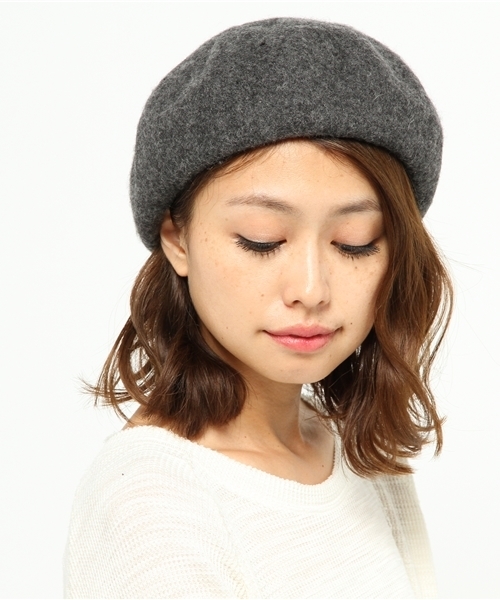 ikka（イッカ）の「バスクベレー帽（ハンチング/ベレー帽・レディース・ベージュ/チャコールグレー/ブラック/オレンジ・FREE）」の3枚目の写真