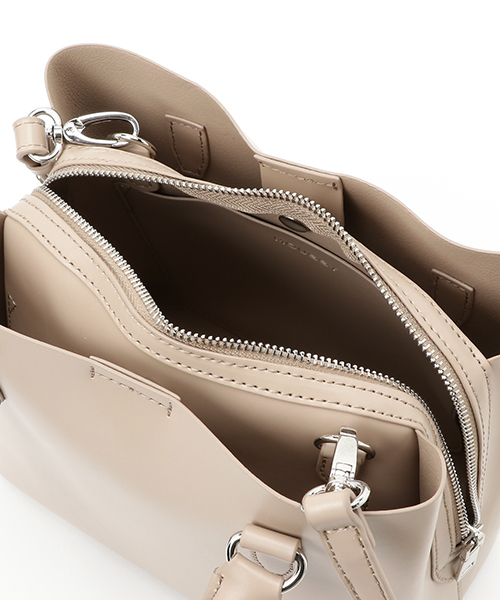 MOUSSY（マウジー）の「STRUCTURING TOTE（ショルダーバッグ・レディース・ボルドー/ベージュ/ブラック・FREE）」の9枚目の写真