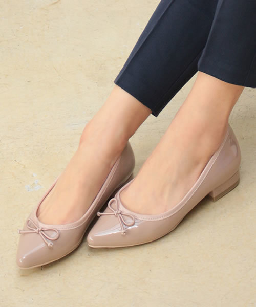 SESTO（セスト）の「ローヒールポインテッドトゥバレエシューズバレエパンプス（パンプス・レディース・ブラック系その他/ライトグレー/テラコッタ/ピンク/レッド/ネイビー/イエロー/パイソン/ブラック/ベージュ/ホワイト・23.5cm/22.5cm/24.5㎝/22.0cm/23.0cm/25.5cm/24.0cm）」の7枚目の写真