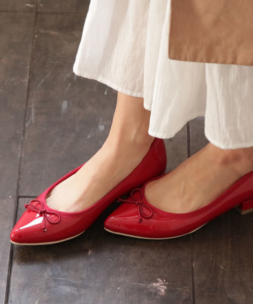 SESTO（セスト）の「ローヒールポインテッドトゥバレエシューズバレエパンプス（パンプス・レディース・ブラック系その他/ライトグレー/テラコッタ/ピンク/レッド/ネイビー/イエロー/パイソン/ブラック/ベージュ/ホワイト・23.5cm/22.5cm/24.5㎝/22.0cm/23.0cm/25.5cm/24.0cm）」の10枚目の写真