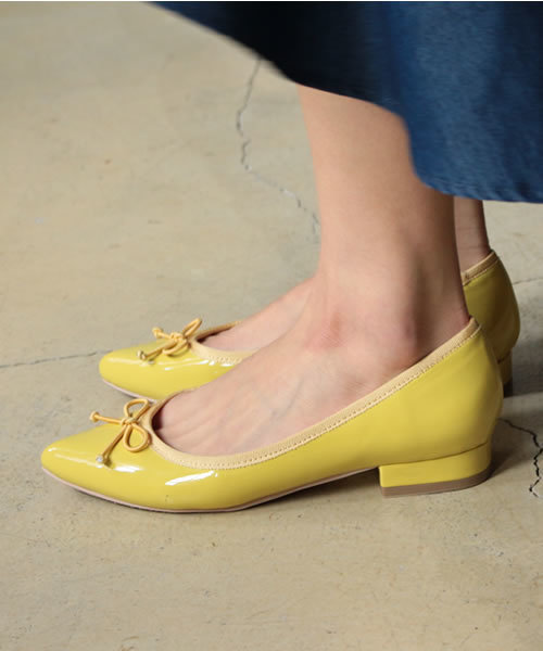 SESTO（セスト）の「ローヒールポインテッドトゥバレエシューズバレエパンプス（パンプス・レディース・ブラック系その他/ライトグレー/テラコッタ/ピンク/レッド/ネイビー/イエロー/パイソン/ブラック/ベージュ/ホワイト・23.5cm/22.5cm/24.5㎝/22.0cm/23.0cm/25.5cm/24.0cm）」の8枚目の写真