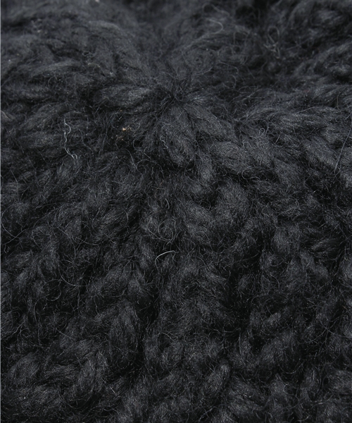ROSE BUD（ローズバッド）の「(FERRUCCIO VECCHI)CABLE KNIT CAP（ニットキャップ/ビーニー・レディース・ブラック/ライトベージュ/グレイッシュベージュ・ONESIZE）」の6枚目の写真
