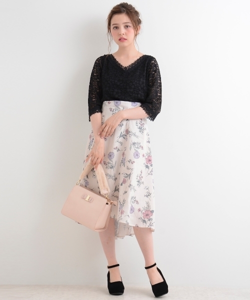 MAJESTIC LEGON（マジェスティックレゴン）の「【WEB限定価格】コードレースVプルオーバー（Tシャツ/カットソー・レディース・ボルドー/ブラック/アイボリー・MEDIUM/SMALL）」の11枚目の写真