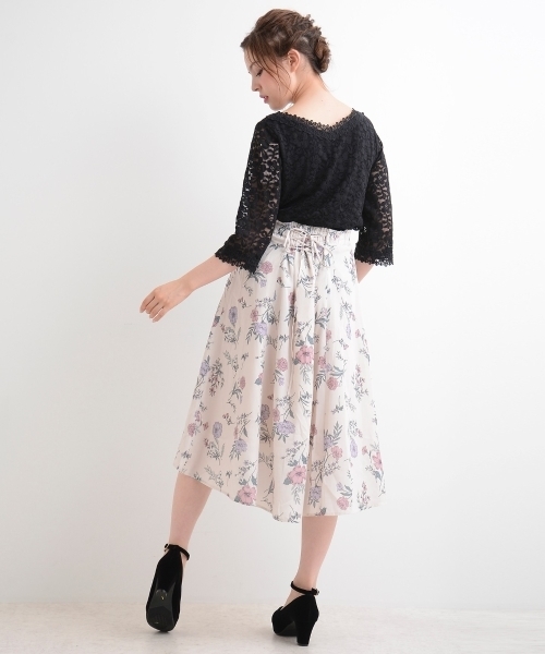 MAJESTIC LEGON（マジェスティックレゴン）の「【WEB限定価格】コードレースVプルオーバー（Tシャツ/カットソー・レディース・ボルドー/ブラック/アイボリー・MEDIUM/SMALL）」の12枚目の写真