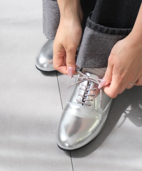 AmiAmi（アミアミ）の「【SS-3Lサイズ展開！】軽量レースアップ フラット シューズ（ローファー・レディース・シルバー/ブラック系その他/ブラック/ホワイト/シルバー系その他・S/M/L/LL/SS/3L）」の8枚目の写真