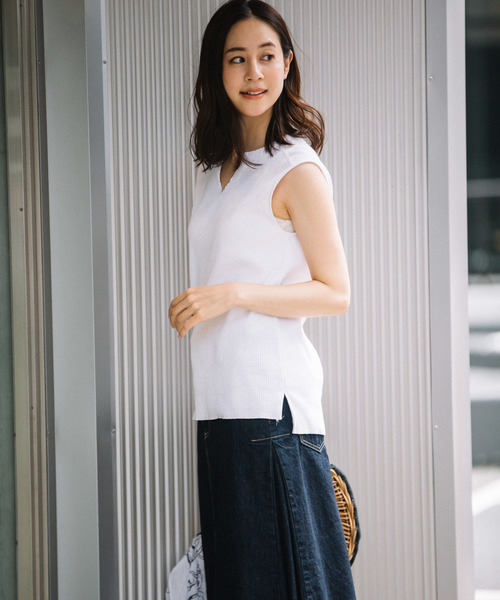 Munich（ミューニック）の「コットンリブジャージノースリーブプルオーバー【セットアップ可】（Tシャツ/カットソー・レディース・ホワイト/ブラック/ネイビー/ブラウン/ライトブラウン/ナチュラル/グレイッシュベージュ・FREE）」の2枚目の写真