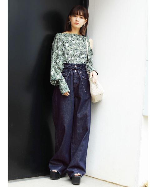 EMODA(エモダ)の「STRINGケミカルハイウエストジーンズ(デニムパンツ・レディース・ブラック/インディゴブルー/その他・SMALL/MEDIUM)」の9枚目の写真