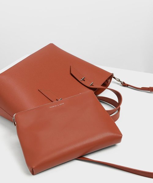 CHARLES & KEITH メタルスタッズディテール トップハンドルバッグ CHARLES & KEITH（チャールズ & キース）の「メタルスタッズ