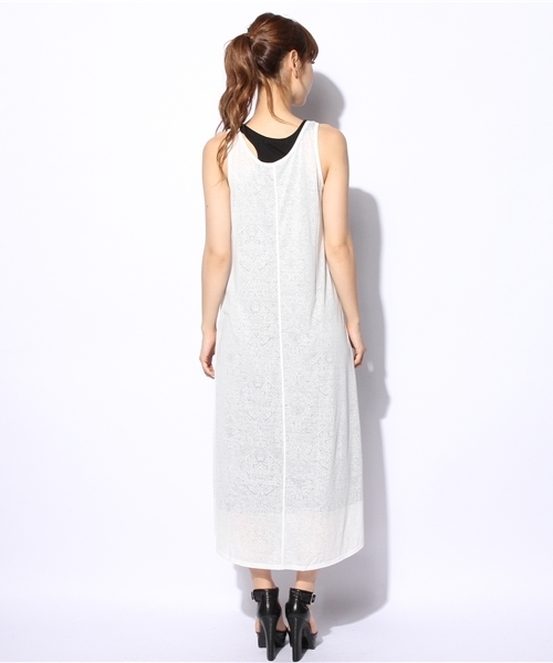 AZUL by moussy（アズールバイマウジー）の「オルティガオパールマキシインナー付きタンクOP（ワンピース・レディース・オフホワイト/ブラック/ネイビー・LARGE/MEDIUM/SMALL）」の10枚目の写真