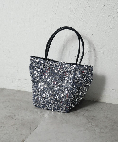 CURI BISCUI（キュリ　ビスキュイ）の「【CURIBISCUI】スパンコール ショルダー付きトート（Ｓ）（ショルダーバッグ・レディース・ブラック/シルバー/ブルー/グレー・FREE）」の3枚目の写真