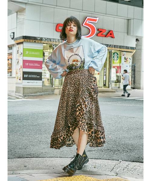 jouetie(ジュエティ)の「フラワーフォトロンT(Tシャツ/カットソー・レディース・ブラック/オフホワイト/ライトブルー・MEDIUM)」の10枚目の写真