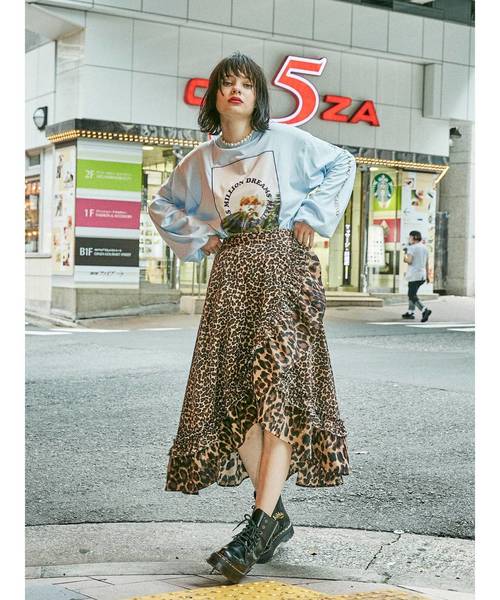 jouetie(ジュエティ)の「フラワーフォトロンT(Tシャツ/カットソー・レディース・ブラック/オフホワイト/ライトブルー・MEDIUM)」の18枚目の写真