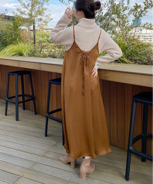 one after another NICE CLAUP（ワンアフターアナザーナイスクラップ）の「【ZOZO限定】フレアキャミワンピース（ワンピース・レディース・アイボリー/ブルーグレー/ホワイト系その他/ブラウン系その他/ブルー系その他/ベージュ系その他/ブラック/ダークブルー/キャメル・FREE）」の9枚目の写真