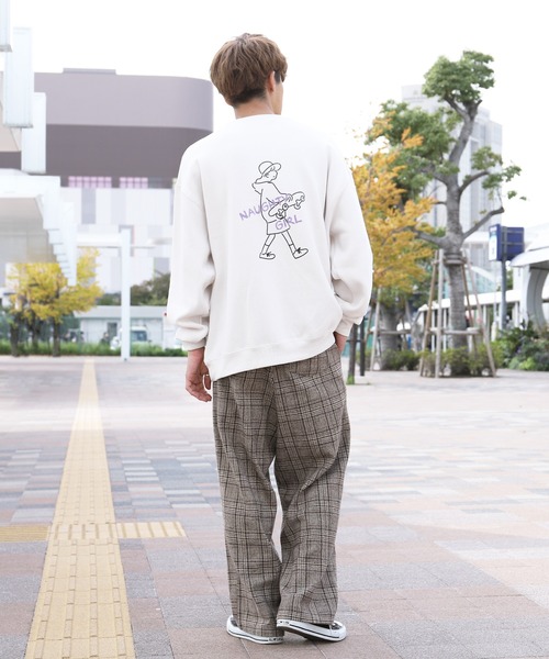 PairPair（ペアペア）の「ユニークバックプリントスウェット(ユニセックス)（スウェット・レディース・ホワイト/ブラック/オフホワイト/アイボリー/モカ/スミクロ・MEDIUM/LARGE）」の13枚目の写真