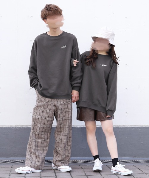 PairPair（ペアペア）の「ユニークバックプリントスウェット(ユニセックス)（スウェット・レディース・ホワイト/ブラック/オフホワイト/アイボリー/モカ/スミクロ・MEDIUM/LARGE）」の18枚目の写真