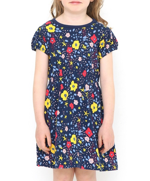 Design Tshirts Store graniph(デザイン ティーシャツ ストア グラニフ)の「フラワーアンドプラネット|キッズ総柄パフスリーブワンピース(ネイビー)(ワンピース・キッズ・ネイビー・90/110/130)」の8枚目の写真