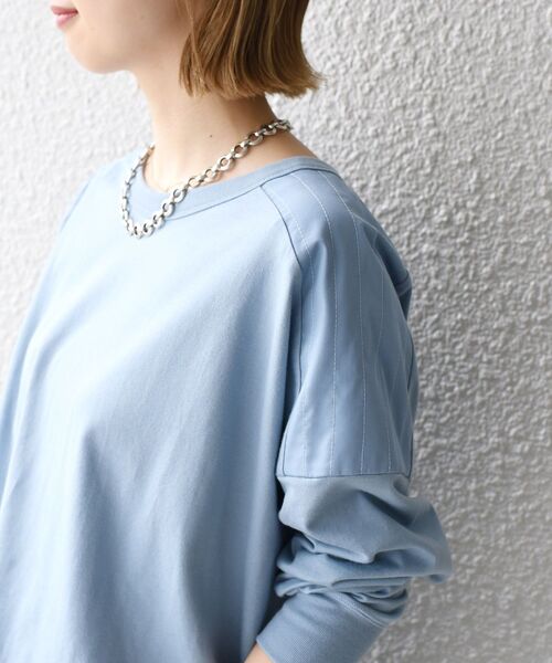 SHIPS(シップス)の「ショルダーパッチプルオーバー(Tシャツ/カットソー・レディース・ホワイト/ライトブルー/ベージュ・ONE SIZE)」の3枚目の写真