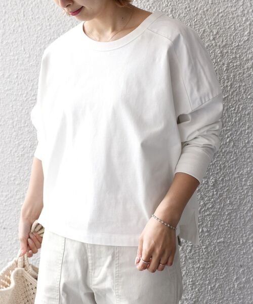 SHIPS(シップス)の「ショルダーパッチプルオーバー(Tシャツ/カットソー・レディース・ホワイト/ライトブルー/ベージュ・ONE SIZE)」の17枚目の写真