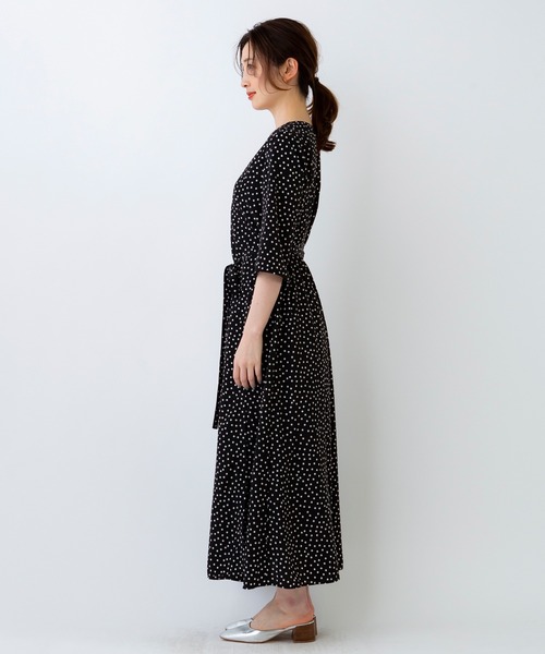 Sono(ソーノ)の「【SONO/ソーノ】カシュクールドットワンピース(ワンピース・レディース・ブラック/キャメル・1)」の3枚目の写真